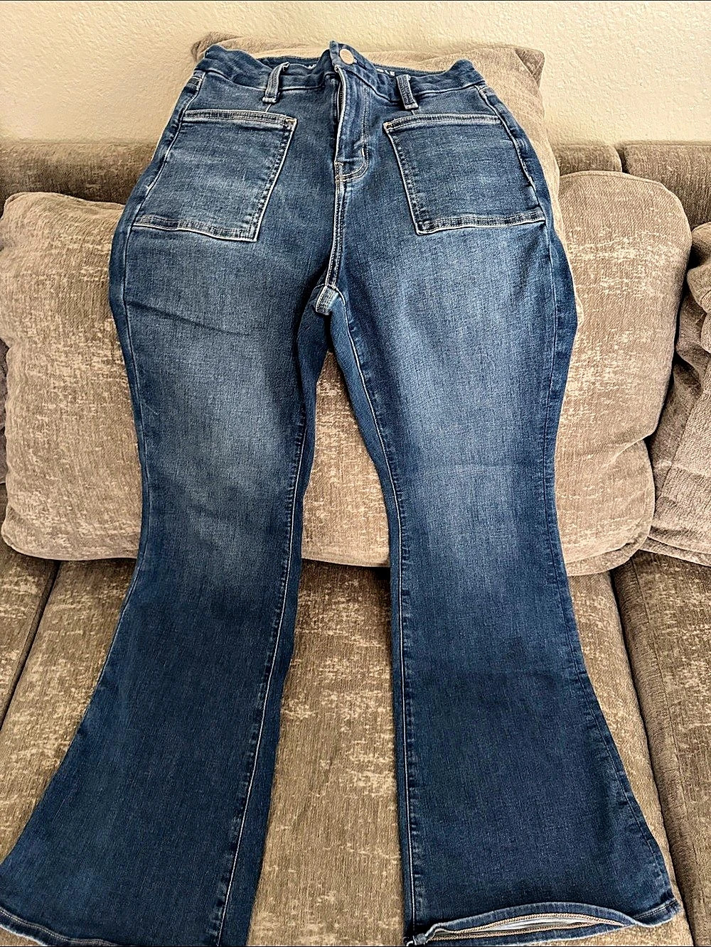 American Eagle Women's Flare Jeans in Blue Like New